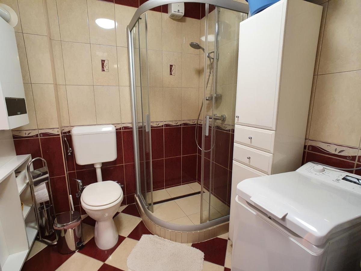 Dorci Apartman Keszthely Esterno foto