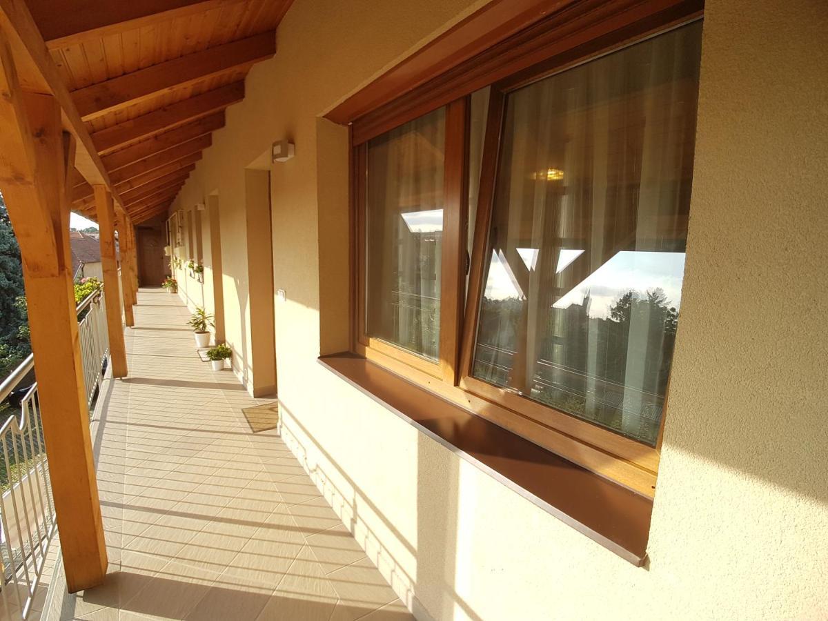 Dorci Apartman Keszthely Esterno foto
